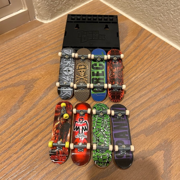 Lot of 8 Vintage Tech Deck Skateboards & Holder Display - Picture 2 of 7